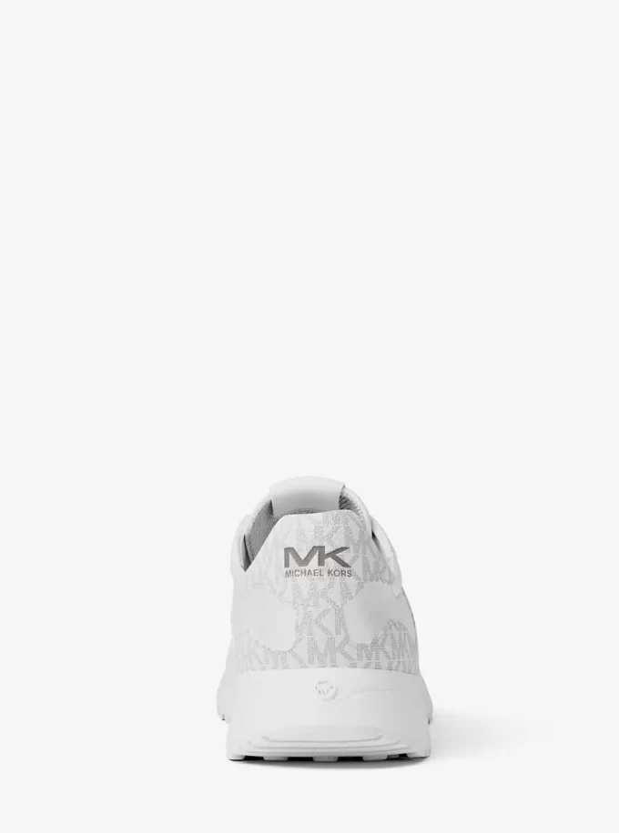 Dax Mixed-Media Trainer